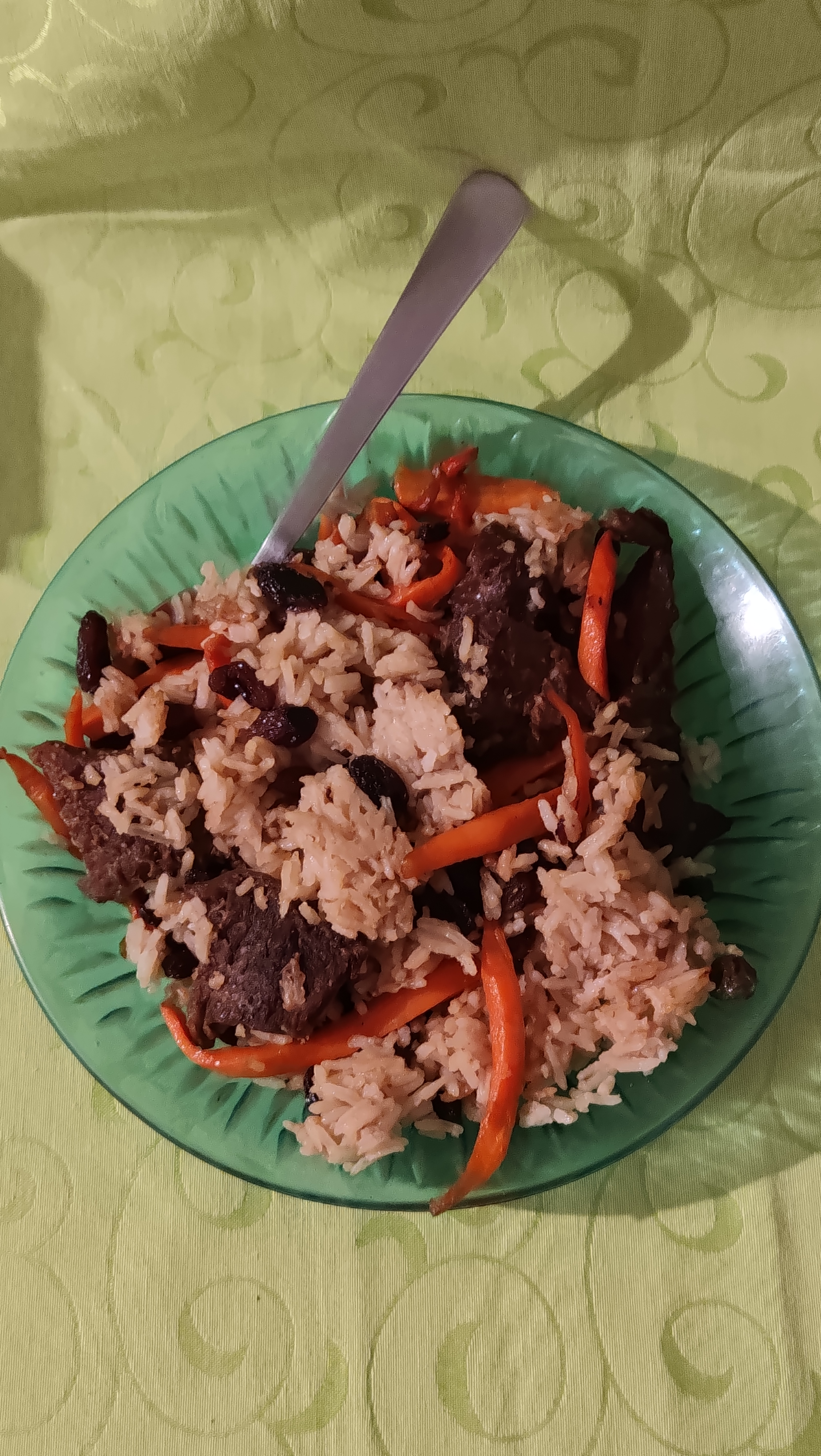 Kabuli Pulai (Arroz Afegão com Carne)